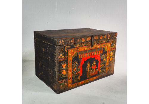 Chinese Opera Trunk With Illustrations Of Mandarins (China, C.1900) #30