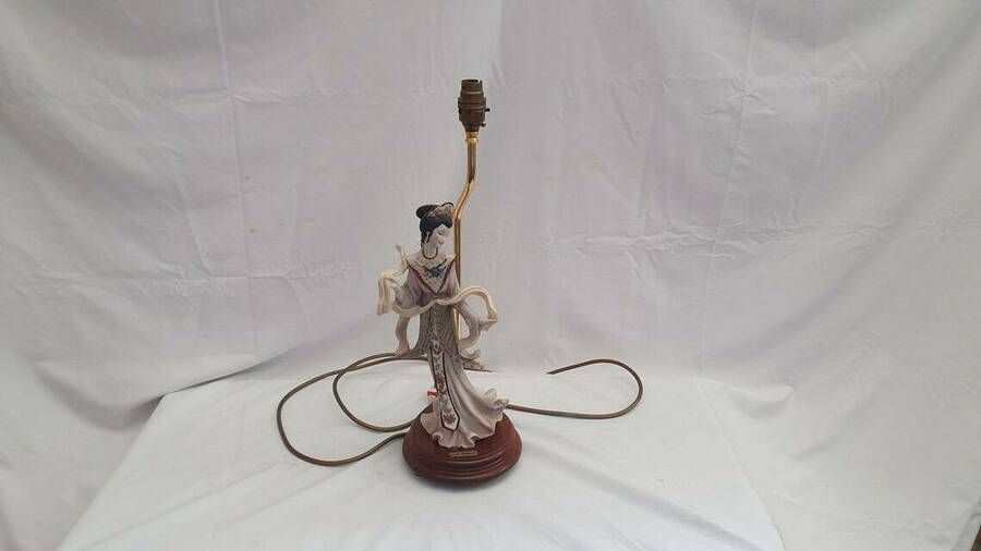 Beautiful A. Belcari Italian Table Lamp Chinese Woman Ceramic Female
