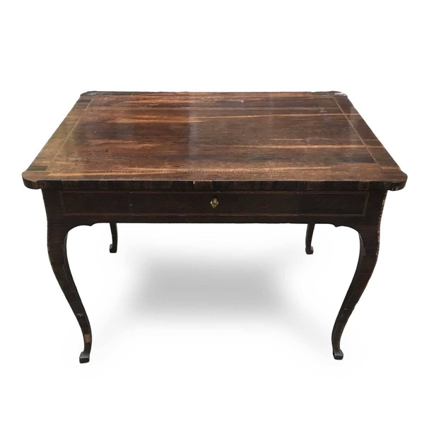Antique Living Room Table From The 1700s Vinterior