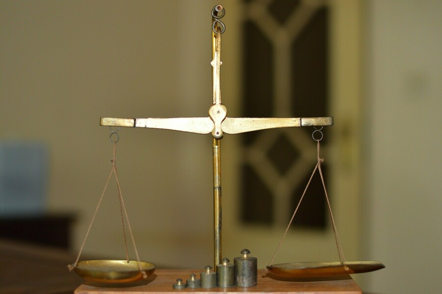 Old Scale For Weighing Gunpowder. Complete With All Weights Vinterior