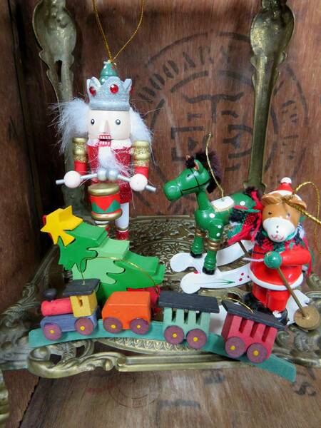 Wood Decorations, Wooden Decorations, Vintage Decorations, Wood ...