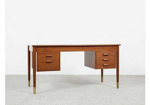 Midcentury Danish Desk In Teak By Børge Mogensen For Søborg Møbelfabrik 1960s