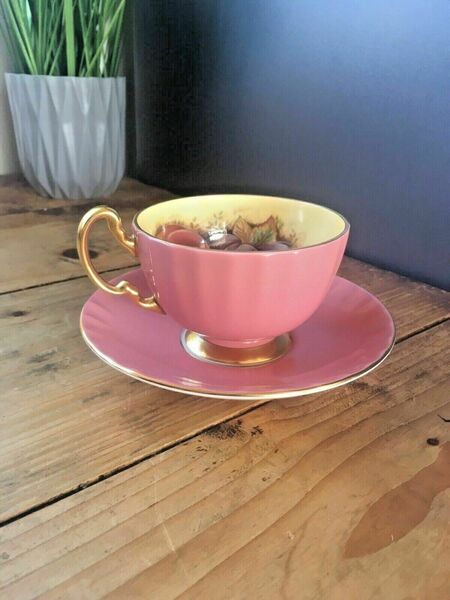 Rare Vintage Pink Aynsley Orchard Gold Fruit Fine China Cabinet