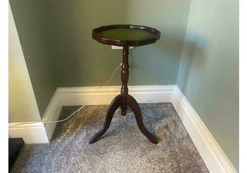 Reproduction Georgian Style Mahogany Wine Table With Hexagonal Green Leather Table Top & Queen Anne Supports