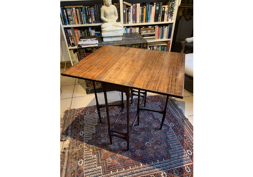 A Pretty Regency Spider  Leg Table