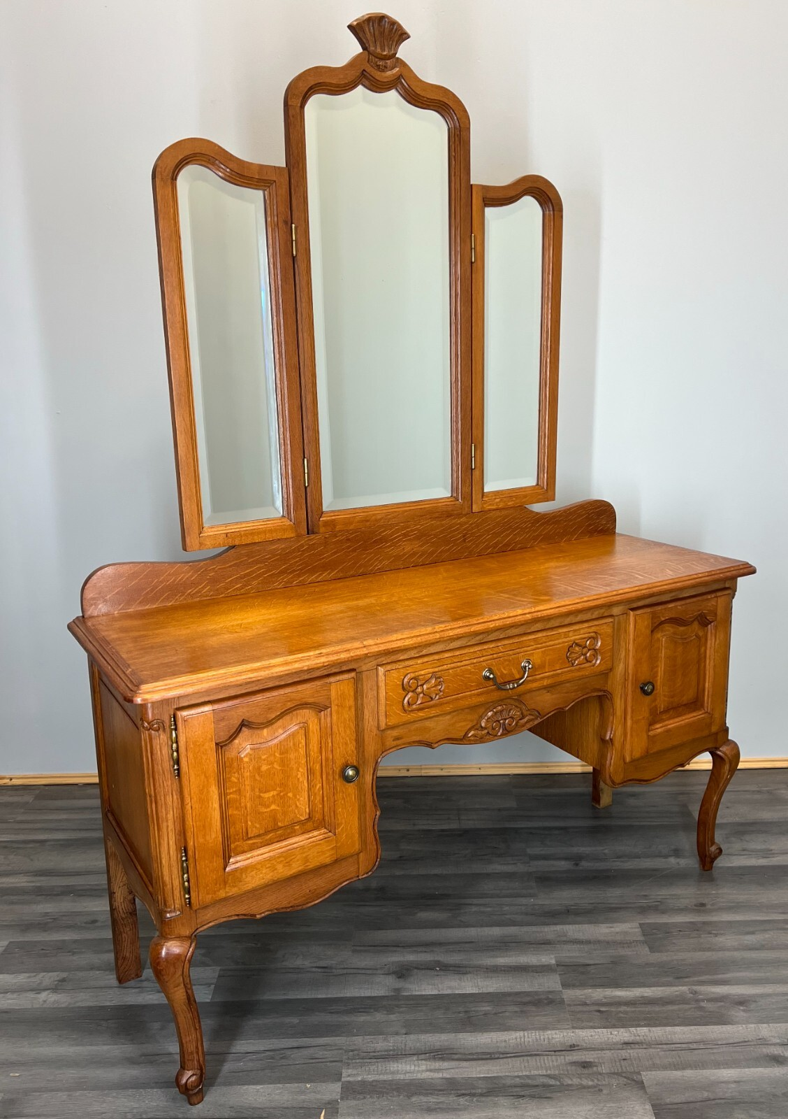 Vintage Dressing Table With Mirror French Oak Louis Vanity Table Makeup Lot 3563 | Vinterior Vintage Dressing Table With Mirror French Oak Louis Vanity Table Makeup Lot 3563 | Vinterior