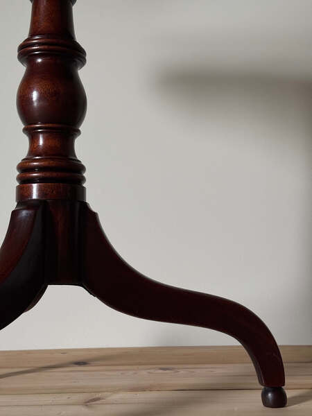 Georgian Mahogany Tilt Top Wine Table photo for sale