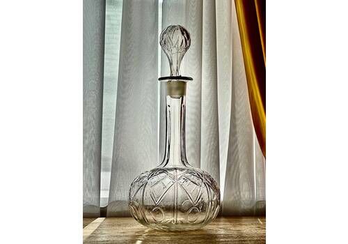 Mid 19th Century Victorian Globe And Shaft Glass Decanter – Elegant Cut Crystal (C. 1850s)