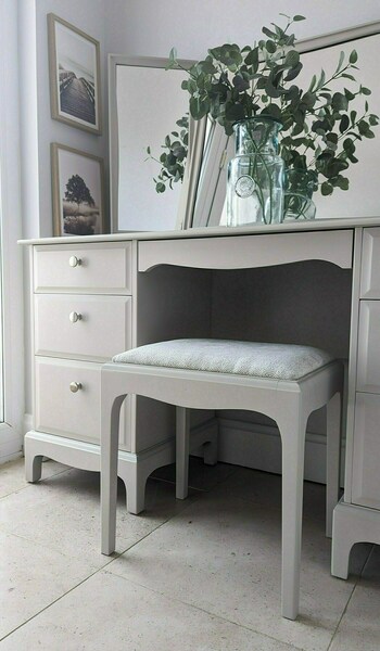 Spray Painted Stag Minstrel Double Pedestal Dressing Table Set, With Triple Mirror And Stool photo for sale