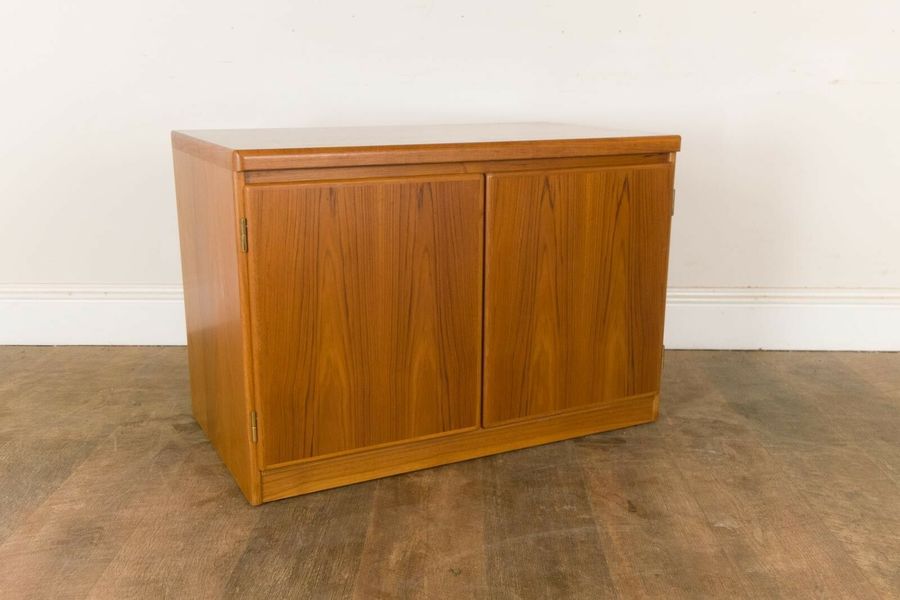 Vintage Retro Small Teak Danish Cupboard Record Storage Cabinet Vinterior