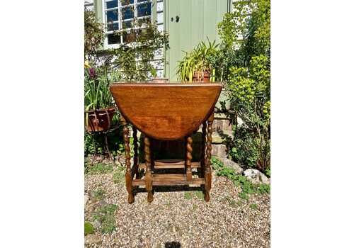 Compact Antique Oak Barley Twist Drop Leaf Gateleg Extending Table Circa Late 19th Early 20th Century