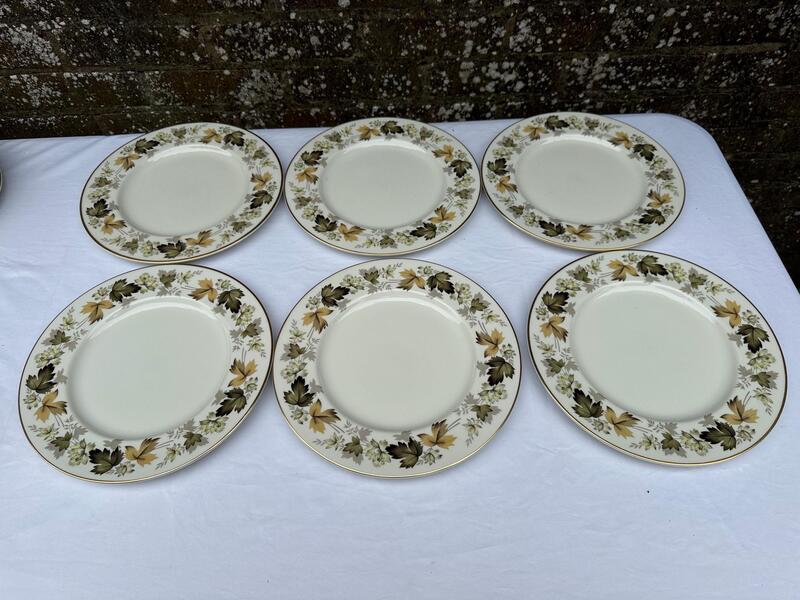 Rare Vintage 1960s Royal Doulton Larchmont Dinner Service – Gold