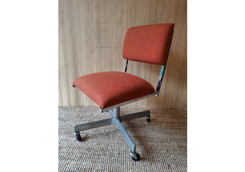 Fab Vintage Roneo Vickers Industrial Swivel Height Adjust Office Chair Orange