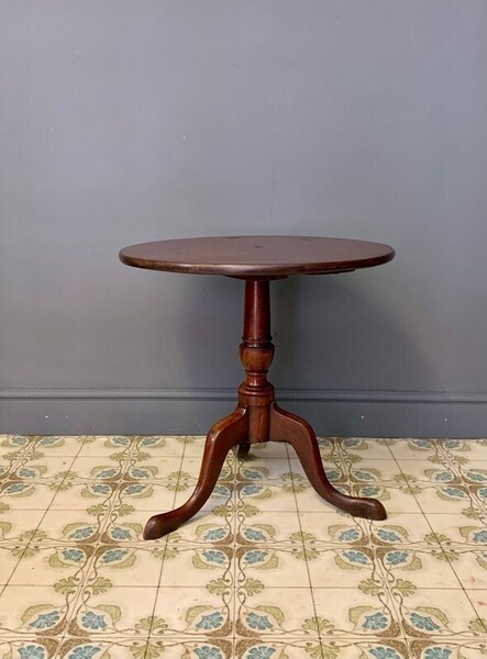 Antique Tilt Top Lamp / Occasional / Side Table photo furniture