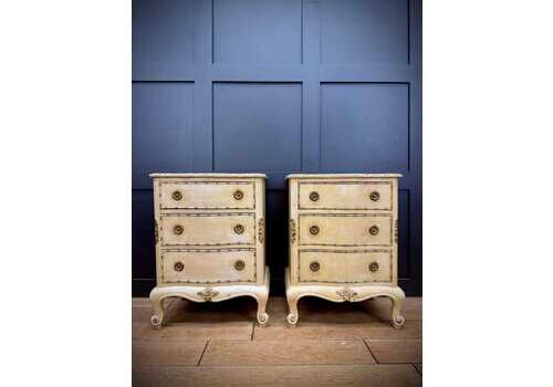 Vintage Pair Of Teak Bedside Cupboards / Side Sofa Tables / Bedside Tables