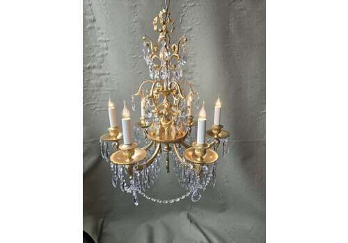 Elegant Vintage Style Chandelier