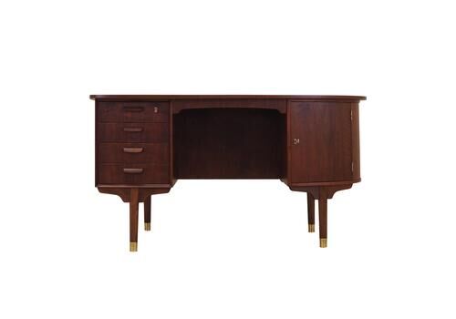 Walnut Desk, Danish Design, 1970s, Designer: H.P. Hansen, Manufacturer: Randers Møbelfabrik