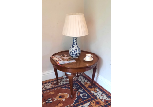 Vintage Antique Round Mahogany Side Table Lamp Table With Piecrust Edge