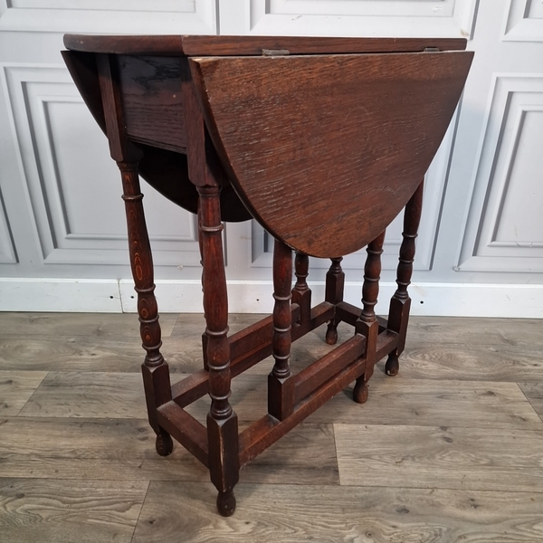 Antique Small Solid Oak Turned Drop Leaf Gate Leg Sofa Dining