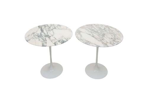 Set Of Two "Tulip" Marble Top Saarinen Side Tables For Knoll, 1970s