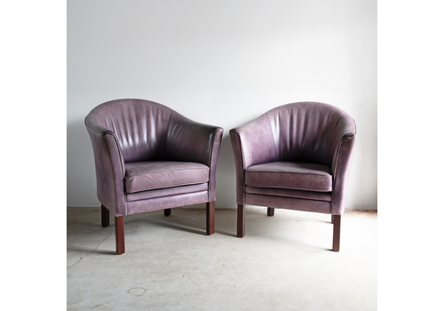 Pair Of Vintage Danish Lilac Leather Armchairs By Lars Kalmar For Mogens Hansen