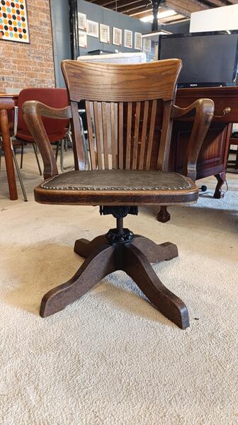 Early 20th Century Oak Swivel Desk Chair By Tapp & Toothill Ltd | Vinterior