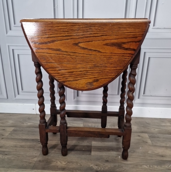 Vintage Solid Oak Barley Twist Drop Leaf Gate Leg Dining Table