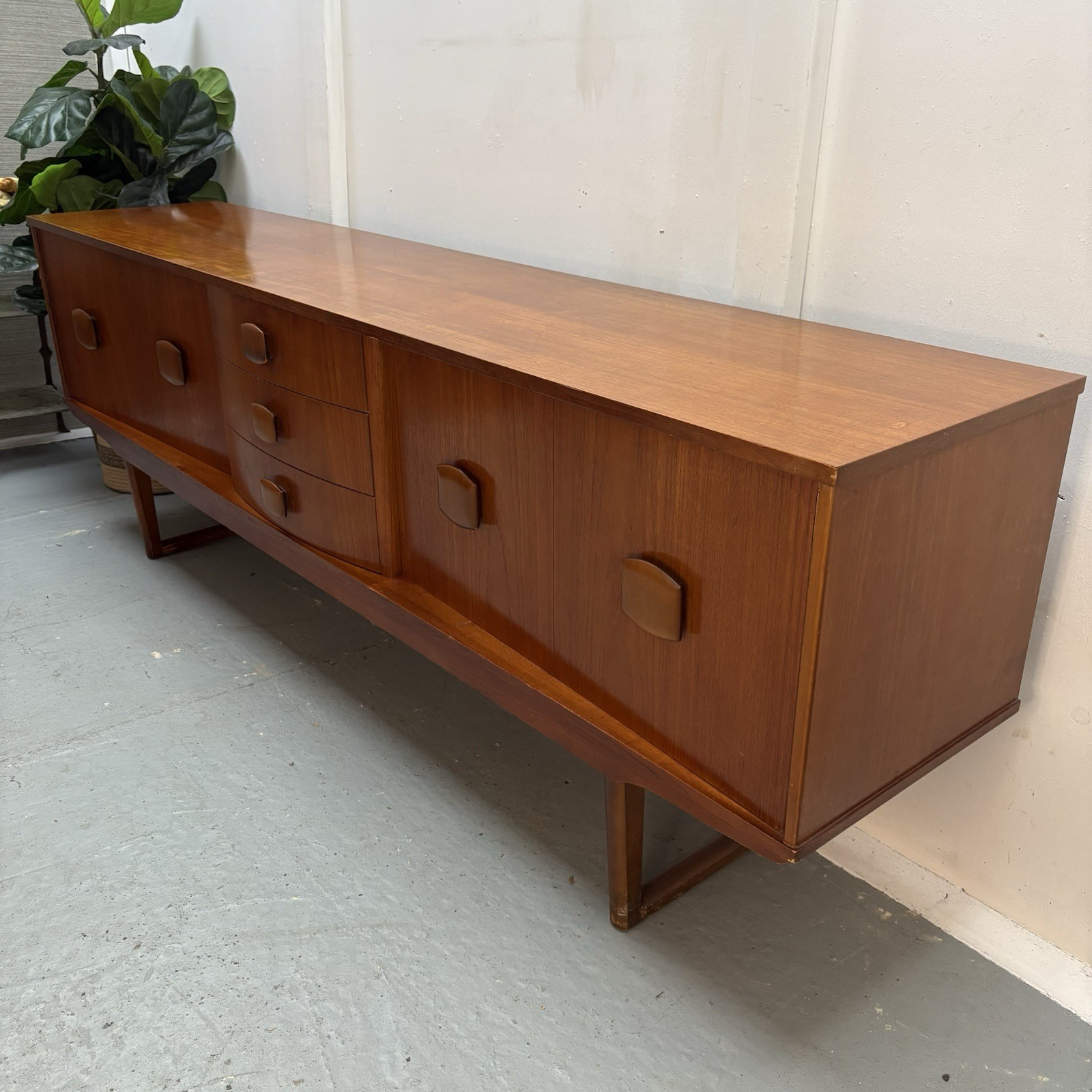 Stonehill furniture, 70's Teak Sideboard Vintage Mcm Teak Large