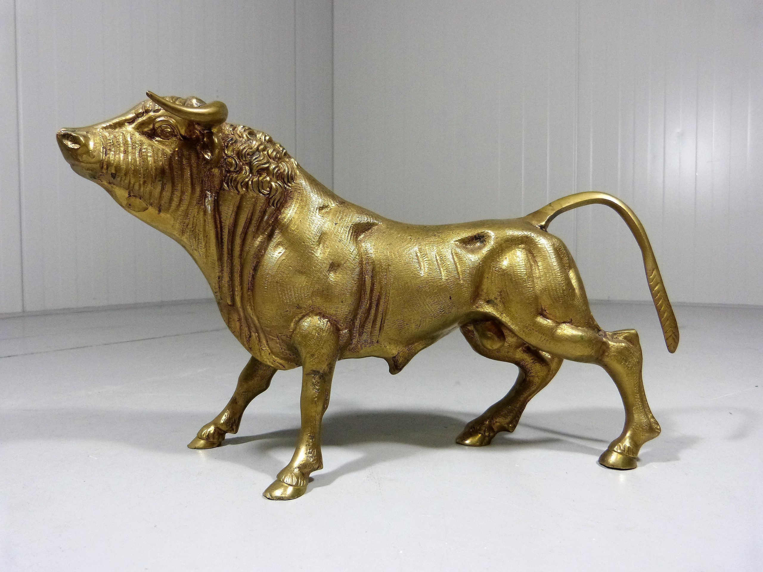 Brass Bull Vinterior