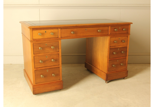 An Elegant Edwardian Walnut Twin‑Pedestal Writing Desk