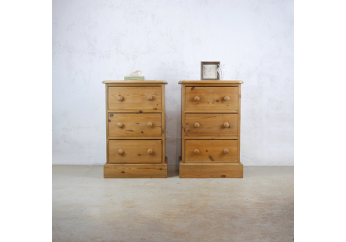 Pair Vintage Stripped Pine Bedside Tables Drawers #103293