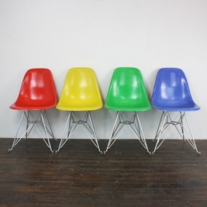 Eames Herman Miller Dsr Side Chairs On Eiffel Base In Brights Red