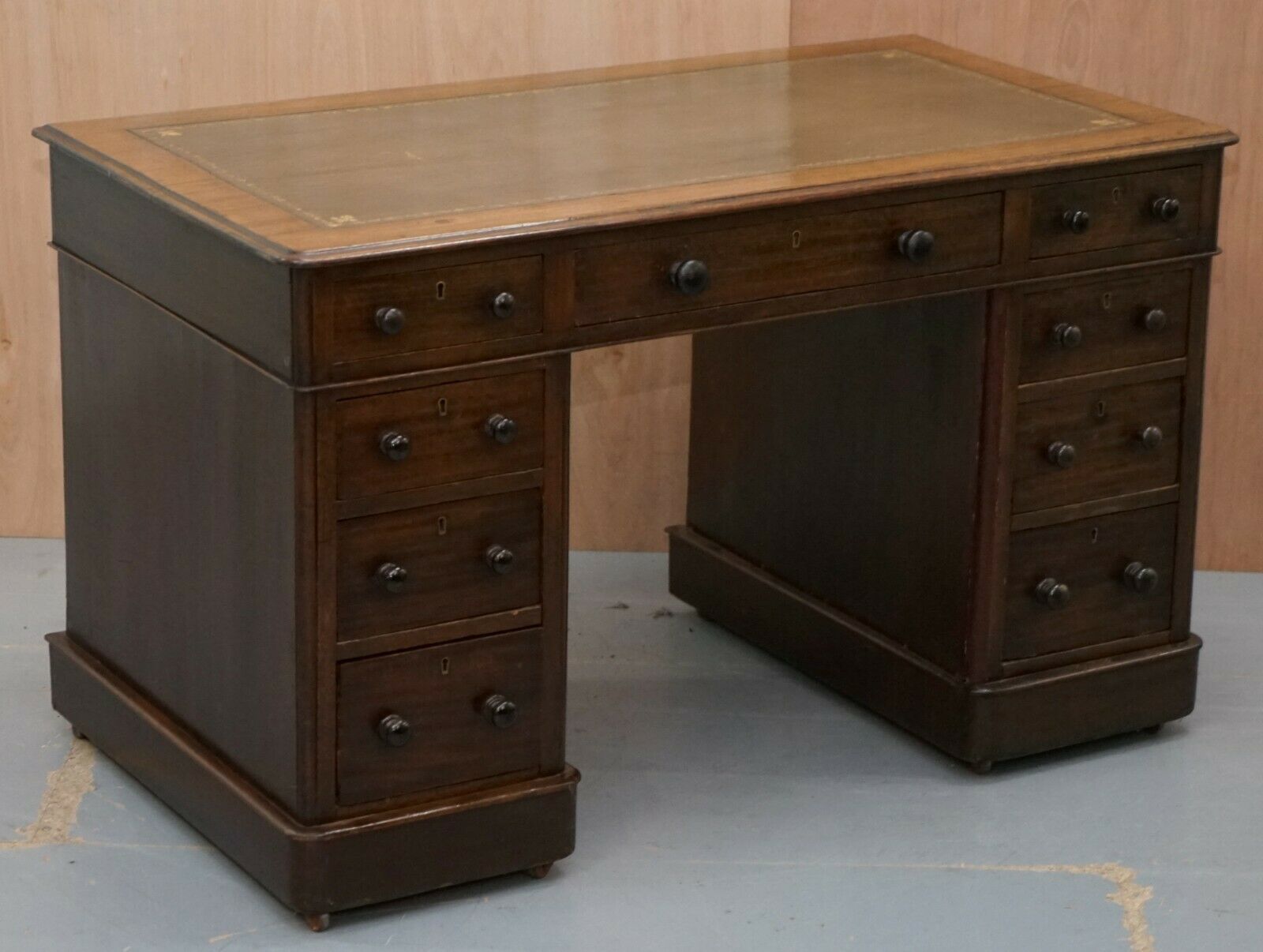 Vr Stamped Victoria Regina Mahogany Twin Pedestal Partner Desk Victorian 1860 Vinterior