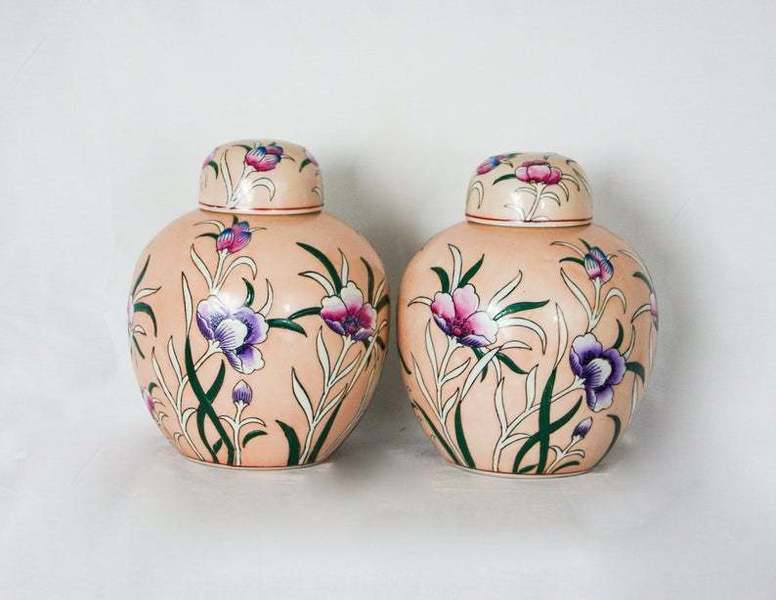 Pair Of Large Pink Chinese Oriental Porcelain Ginger Jars With Chinese Oriental Porcelain Ginger Jars