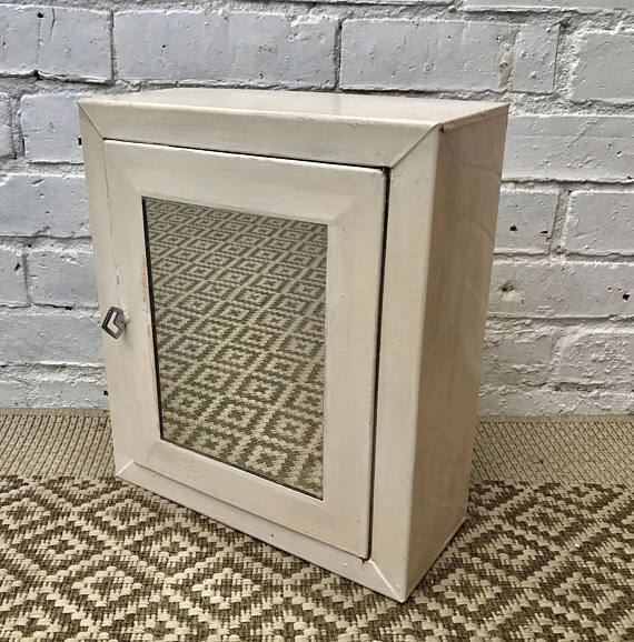 Vintage Metal Medicine With Mirror 405 Vinterior