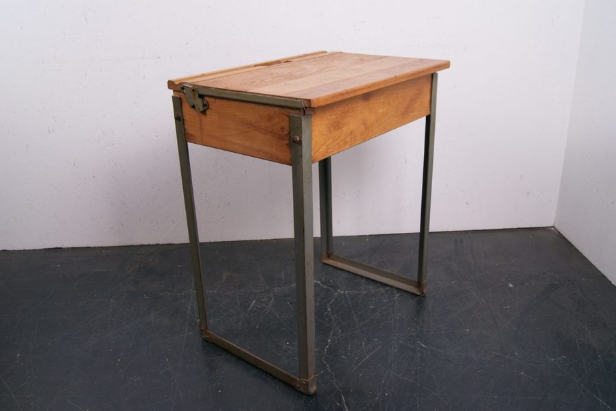 child's desk with lift up lid