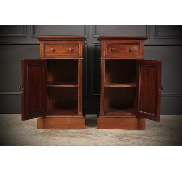 Pair Of Mahogany Bedside Vinterior
