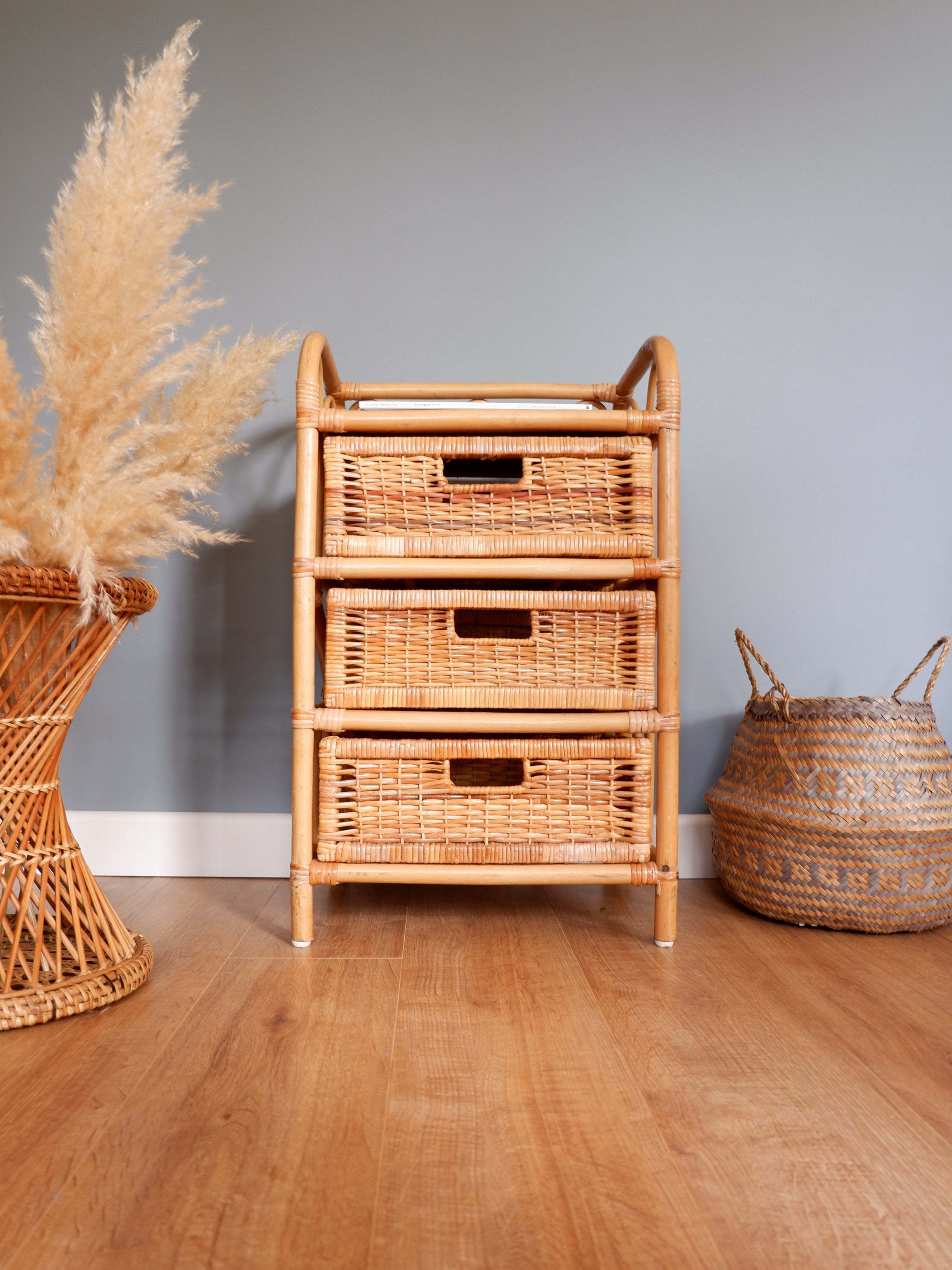 wicker drawer unit on Vintage Wicker Drawer Unit Vinterior