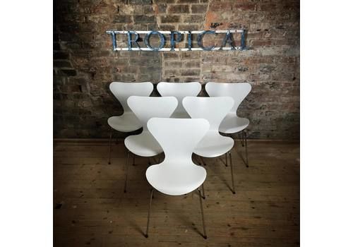 Arne Jacobsen Series 7 Chair
