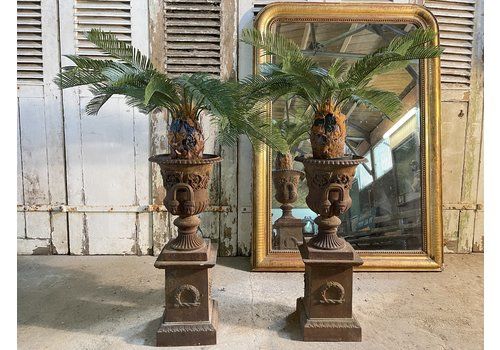 Antique Andrew Handyside Cast Iron Garden Planters Urns