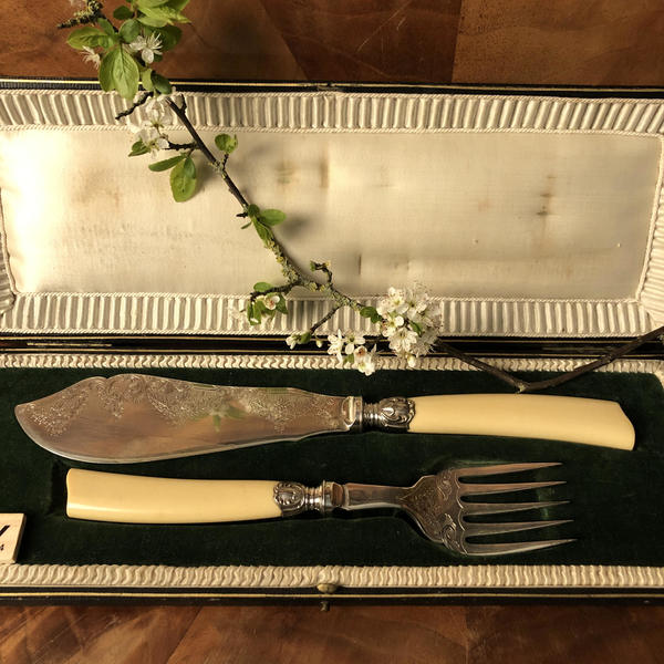 Victorian Ivory Handled Fish Servers Vinterior
