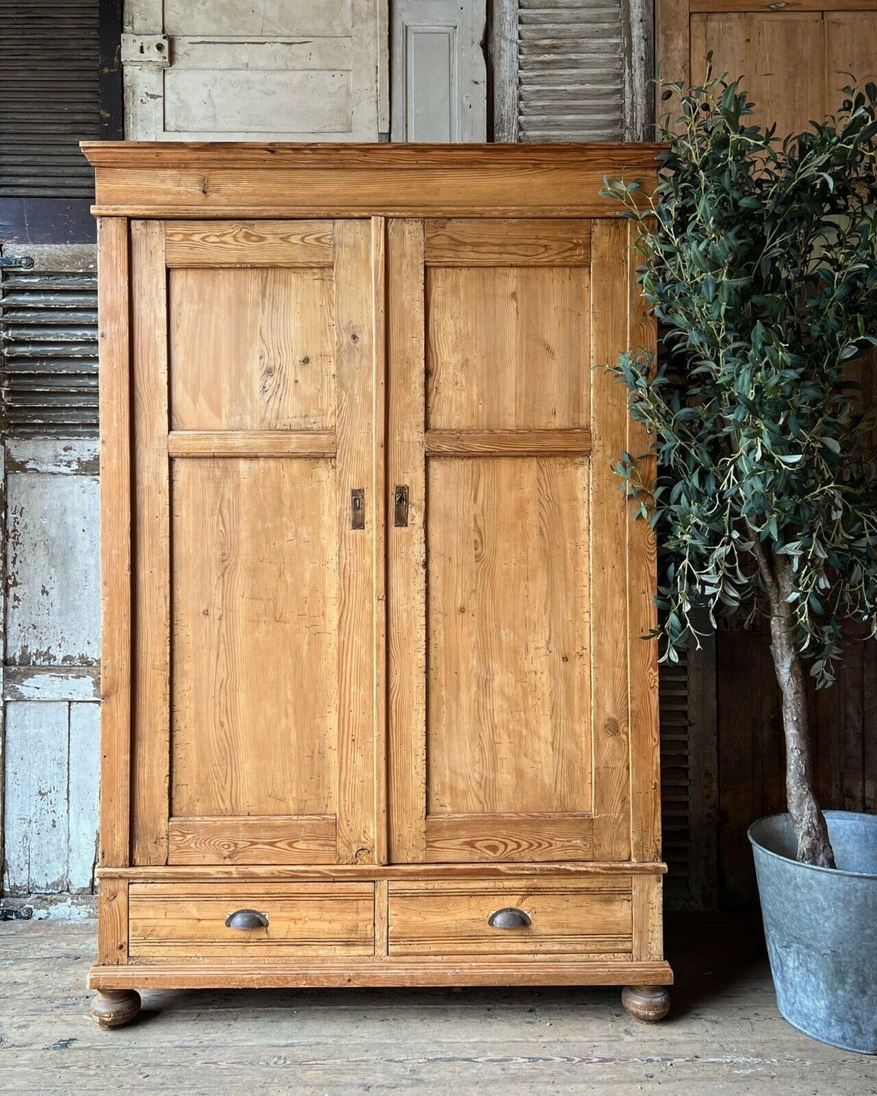 Lovely Antique Pine Knockdown Wardrobe Vinterior