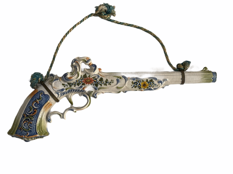 Ceramic Art, To Appearance Of Ancient Gun Vinterior