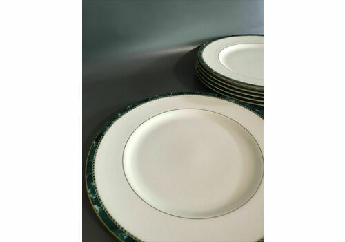 Royal Worcester Medici Green Dinner Plates