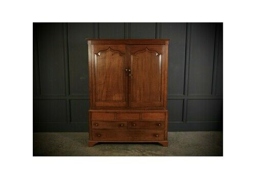 18th Century Oak Gentleman's Wardrobe